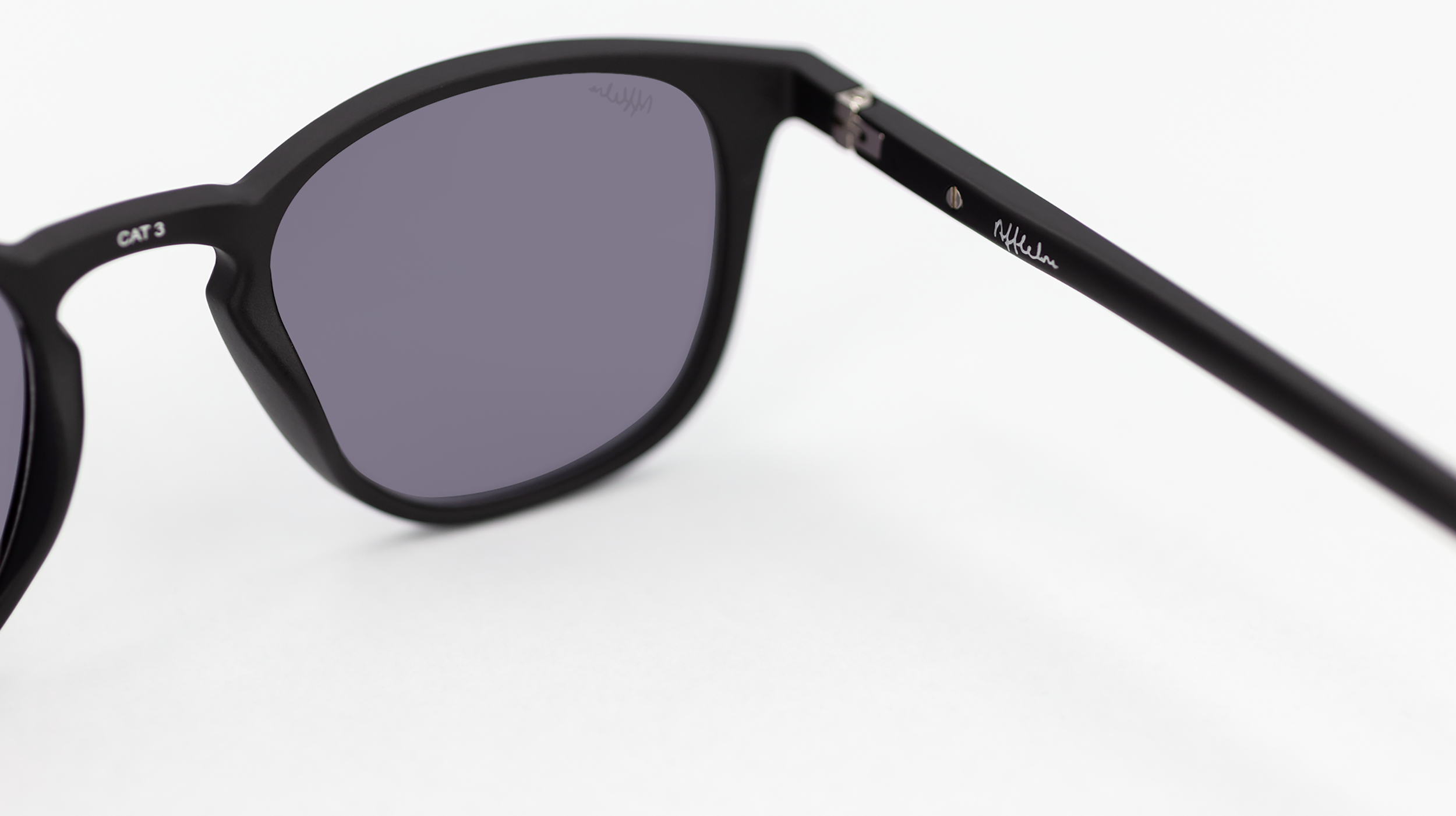 Lunettes de lecture AFFLELOU FORTY COFFRET FOSUN1 +2.00 FOSUN1BK01 +2.00 4921